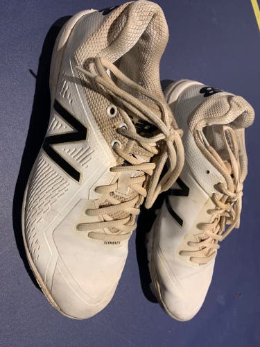 White Men's Molded Cleats Low Cut 4040v3