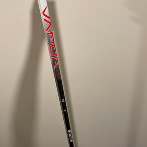 Senior Left Hand P28 Pro Stock Vapor 2X Pro Hockey Stick