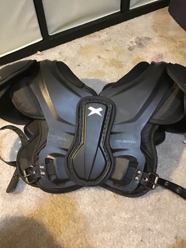 Adult Small Xenith Velocity 2 Shoulder Pads