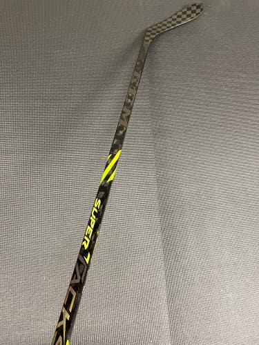 CCM Super Tacks AS4 Pro P28 75 Flex RH Hockey Stick