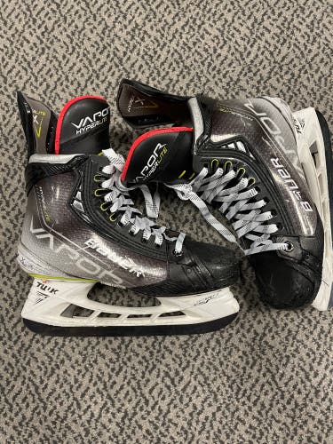 Used Bauer Hyperlite size 7 Fit 2
