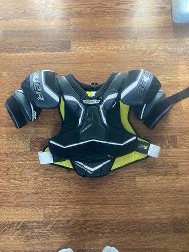 Senior Used Medium Bauer Supreme 2S Shoulder Pads