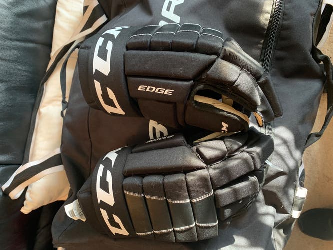CCM 15" Edge Gloves