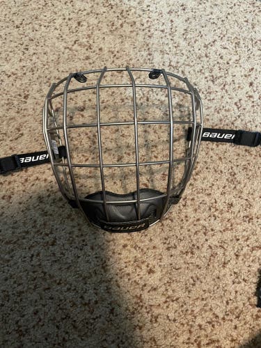 New Medium Bauer Full Cage Profile II Facemask