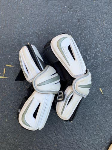 Used Medium/Large STX Assault Arm Pads