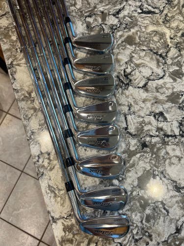 Titleist 718 MB Irons 3-PW