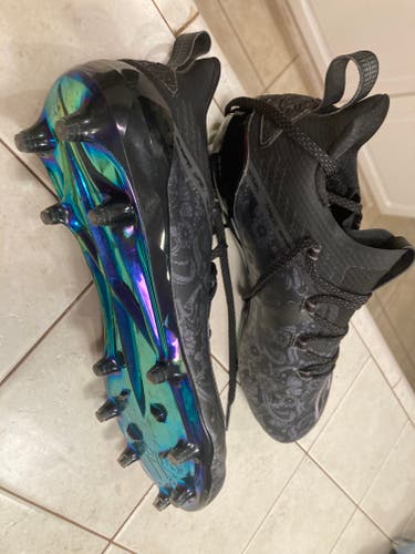 New Men's Size 9.5 (Women's 10.5) Molded Cleats Adidas Low Cut adizero