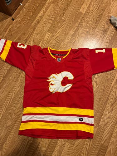 Johnny Gaudreau Calgary Flames jersey
