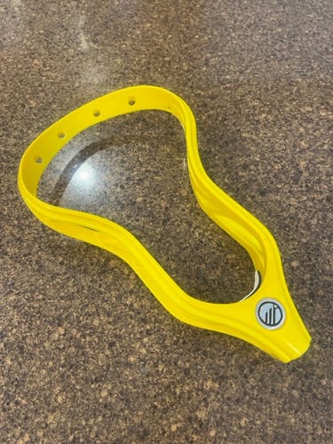 New Attack & Midfield Maverik Unstrung Metrik Head