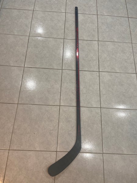 Senior Right Handed P29 Pro Stock Jetspeed FT4 Pro Hockey Stick