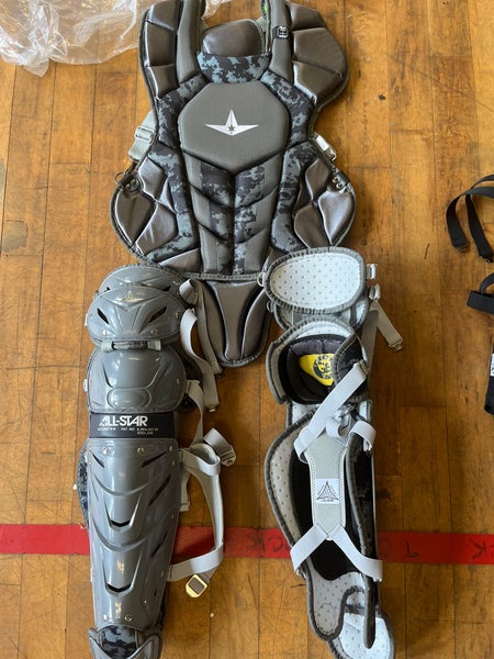 New All Star System 7 Axis Catcher's Set