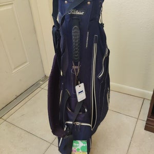 Titleist Stand And Carry Golf Bag 2 Dividers