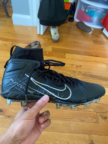 Used Size 13 (Women's 14) Nike Huarache