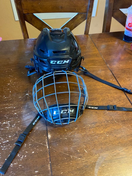 Hockey CCM tacks 710 helmet small w/ cage