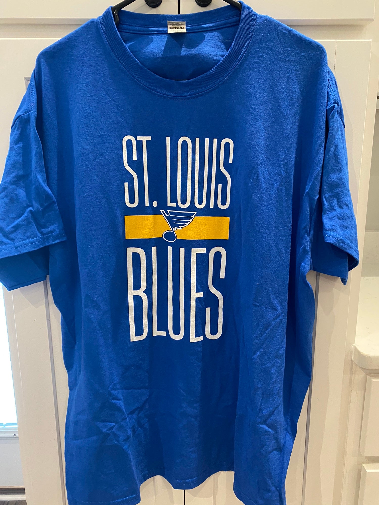 NHL OFFICIAL ST. LOUIS BLUES T-SHIRT (XL)