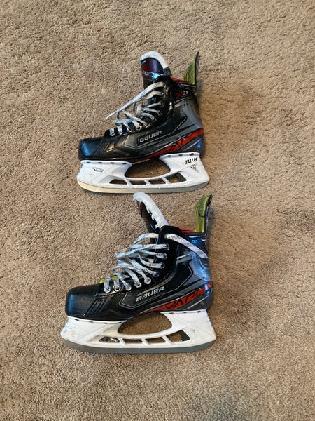 Used Bauer Regular Width Size 8 Vapor X2.9 Hockey Skates