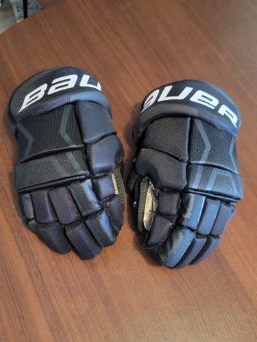 Used Bauer Supreme 150 Gloves 13"
