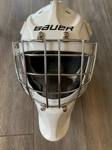Used Bauer 930 Goalie Mask