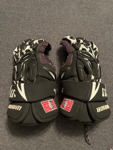 Used Player's Warrior 14" Sugar Daddy Gloves And Warrior Helmet