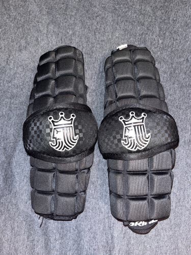 Black Brine King Elbow Pads