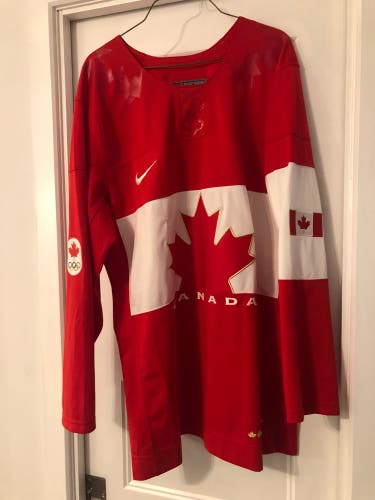 Team Canada 2014 Sochi Olympics jersey Nike size Large