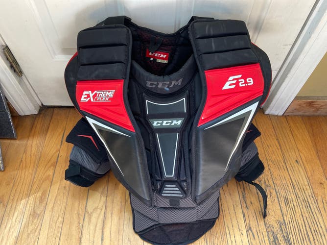 CCM Extreme Flex E 2.9 Goalie chest protector Int small