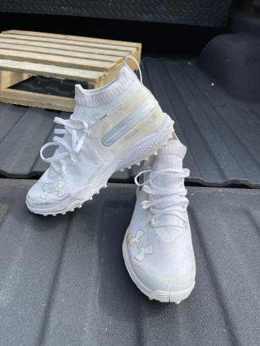 Silver Unisex Size 10 (Women's 11) Under Armour Shoes