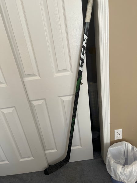 Senior Right Handed P29 RibCor Trigger 4 Pro Hockey Stick