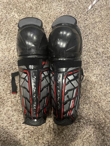 CCM JetSpeed FT370 Shin Pads