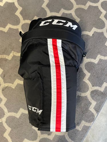 Senior Medium CCM hp31 Hockey Pants