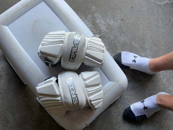 Used Large Maverik Max Arm Pads