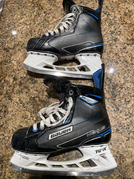 Used Bauer Regular Width Size 7 Nexus Elevate Hockey Skates