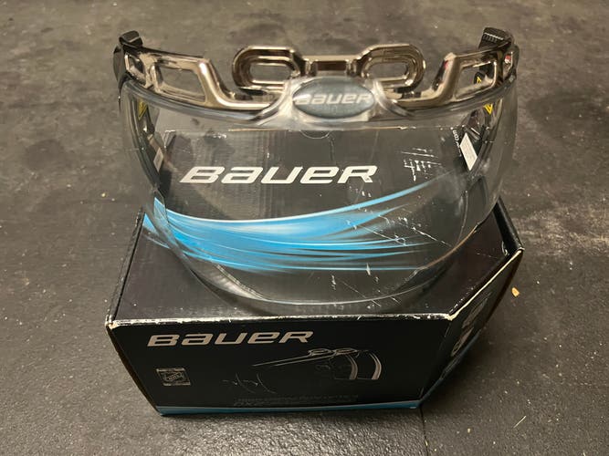 Used  Bauer HDO Deluxe Visor