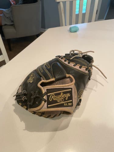 Used Right Hand Throw Rawlings HOH Catcher's Glove 33"