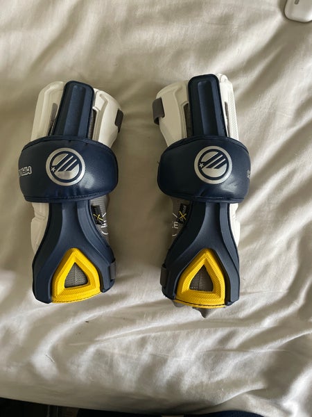University of Michigan elbow pads