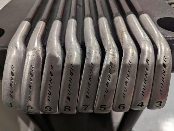 MENS Used TaylorMade Right Handed Burner Iron Set Regular Flex 9 Pieces Graphite Shaft