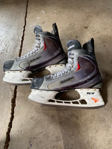 Used Bauer Regular Width Size 10.5 Vapor X60 Hockey Skates