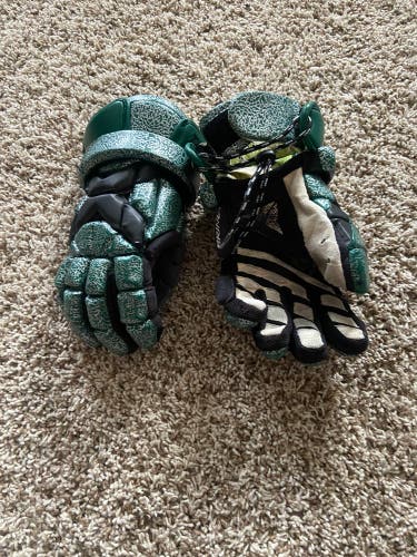 Used Player's Brine 13" Thriller Lacrosse Gloves