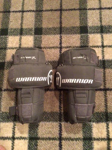 Warrior Grey hockey Ritual X goalie Junior knee thigh pads
