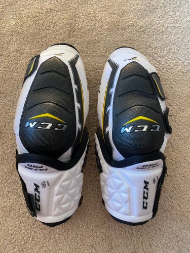 New Medium CCM Pro Stock Ultra Tacks Elbow Pads