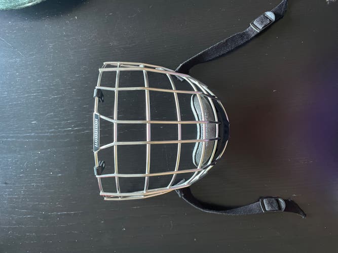 Warrior Krown cage size small