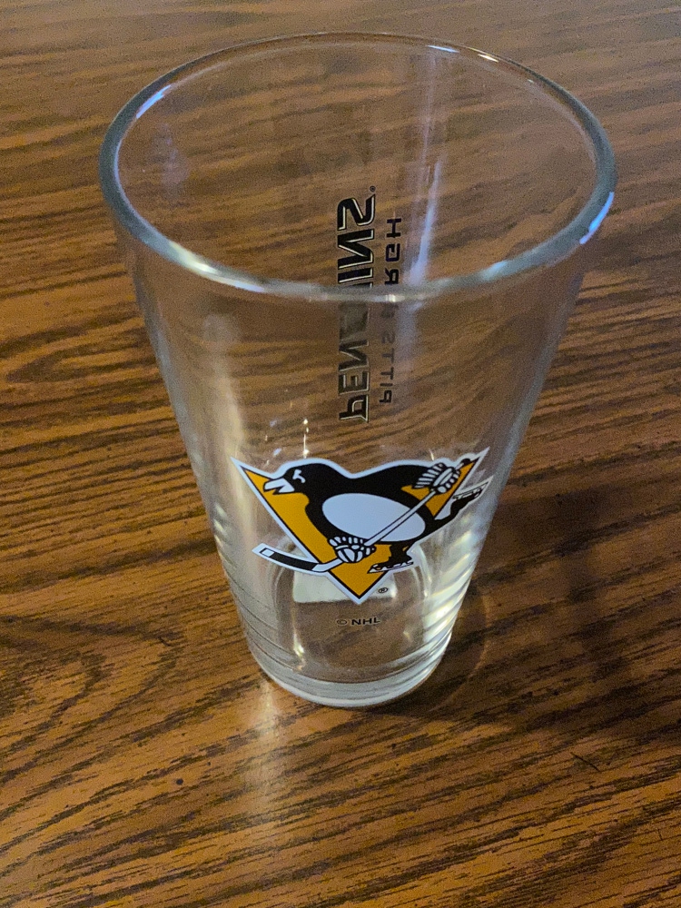Pittsburgh Penguins NHL Drinking Glass