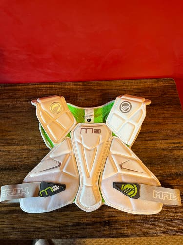 Used Large Maverik M4 Shoulder Pads