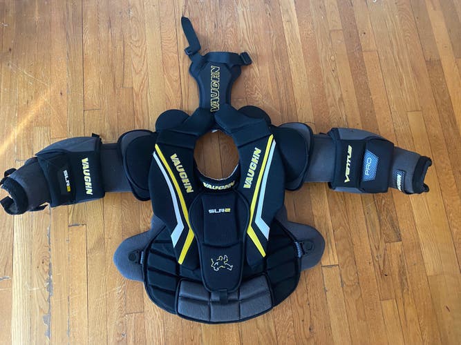 Used Vaughn Ventus Pro SLR2 Goalie Chest Protector - Adult Small