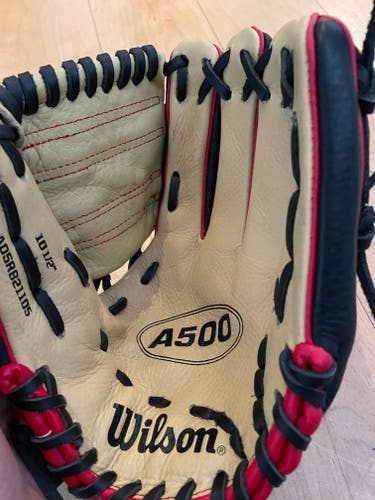 New Wilson Right Hand Throw First Base A500 Baseball Glove 10.5"