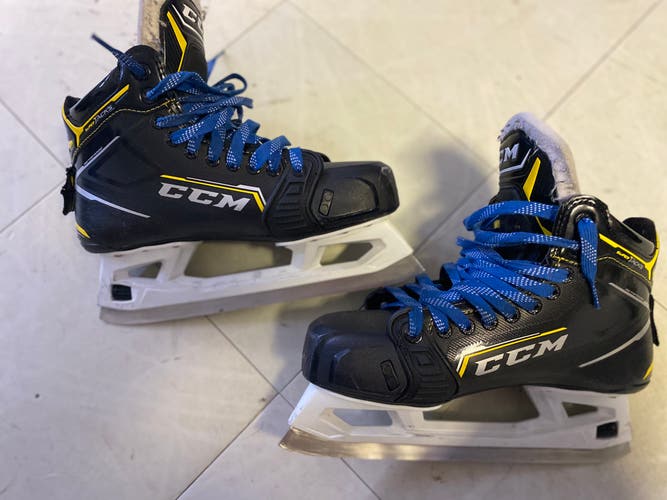 Used CCM Regular Width  Size 8 Super Tacks 9380 Hockey Goalie Skates