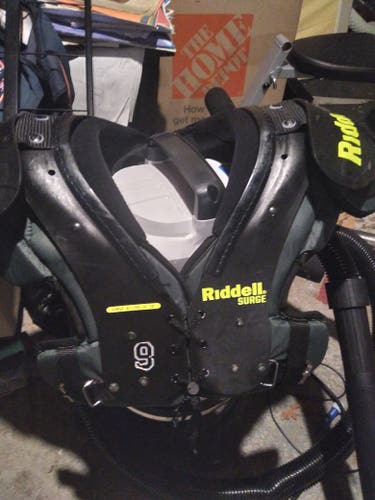Used Youth Extra Large Riddell Surge Shoulder Pads