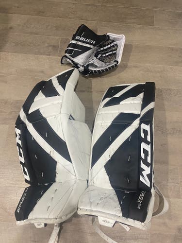 CCM 32”+ 1 Senior EFX goalie pads