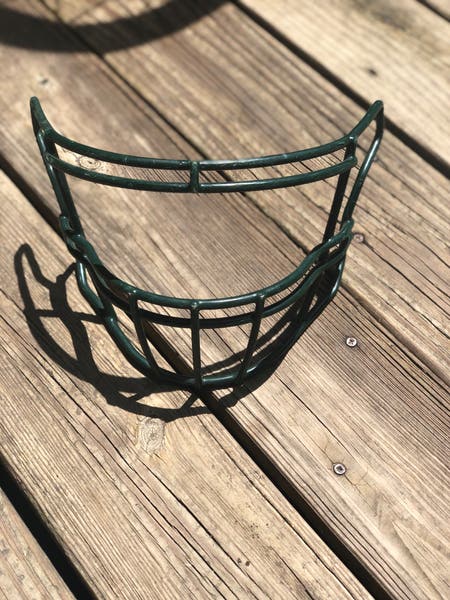 black face mask for football helmet Schutt F7 Air - Youth Designed to accommodate all major brands of eye shields/visors Carbon steel is footballs most popular facemask material Riddell Youth Speedflex ND6 Helmet