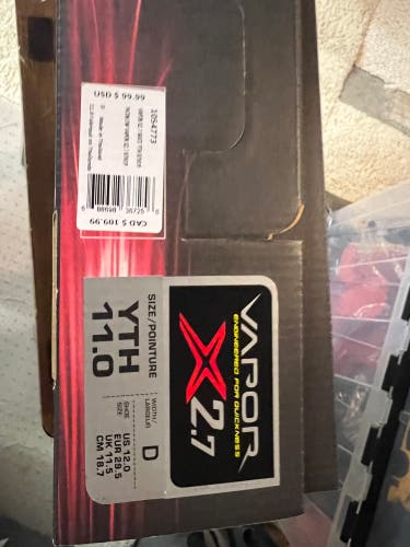 New Bauer Regular Width Size 11 Vapor 2X Pro Hockey Skates